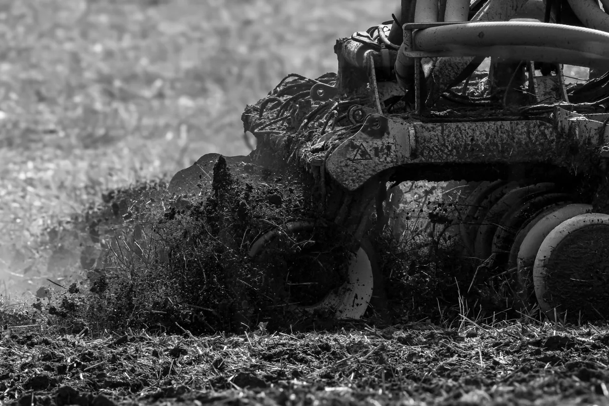 core aeration vs spike aeration